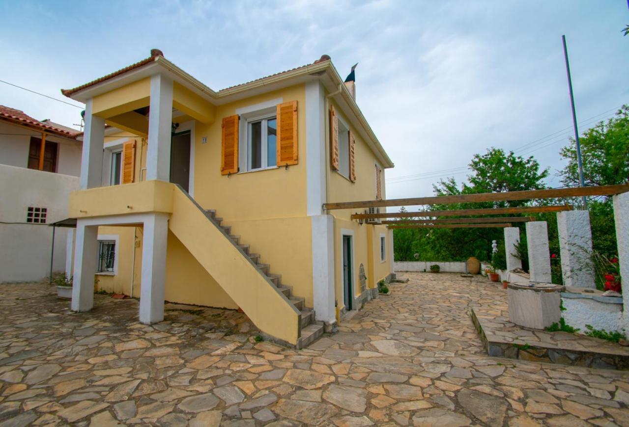 Traditional Village House Meson Yerakarion Exterior photo