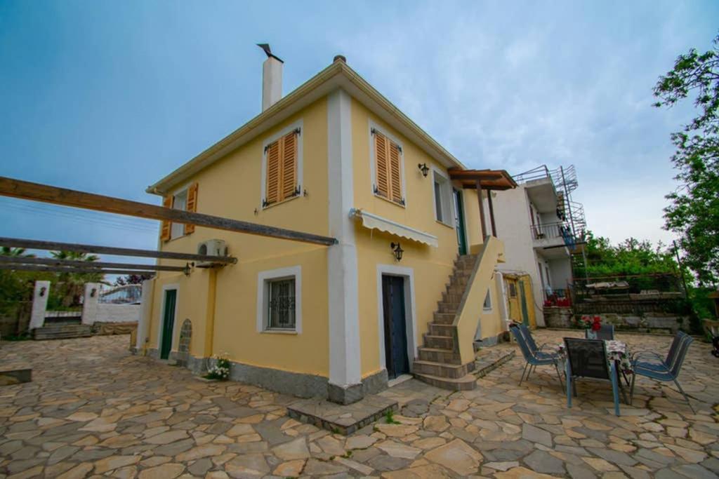 Traditional Village House Meson Yerakarion Exterior photo